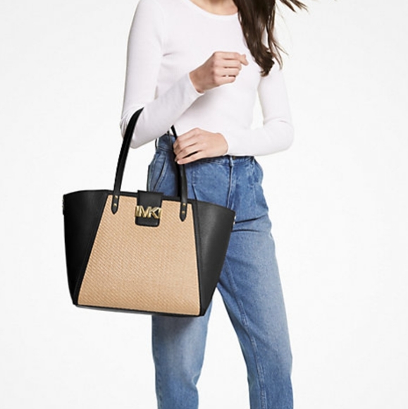 Michael Kors Karlie Large Shoulder Bag - Picture 8 of 9